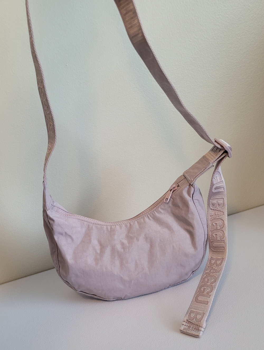 BAGGU Dusty Pink Small Crescent Crossbody or Shoulder Bag - Picture 6 of 11